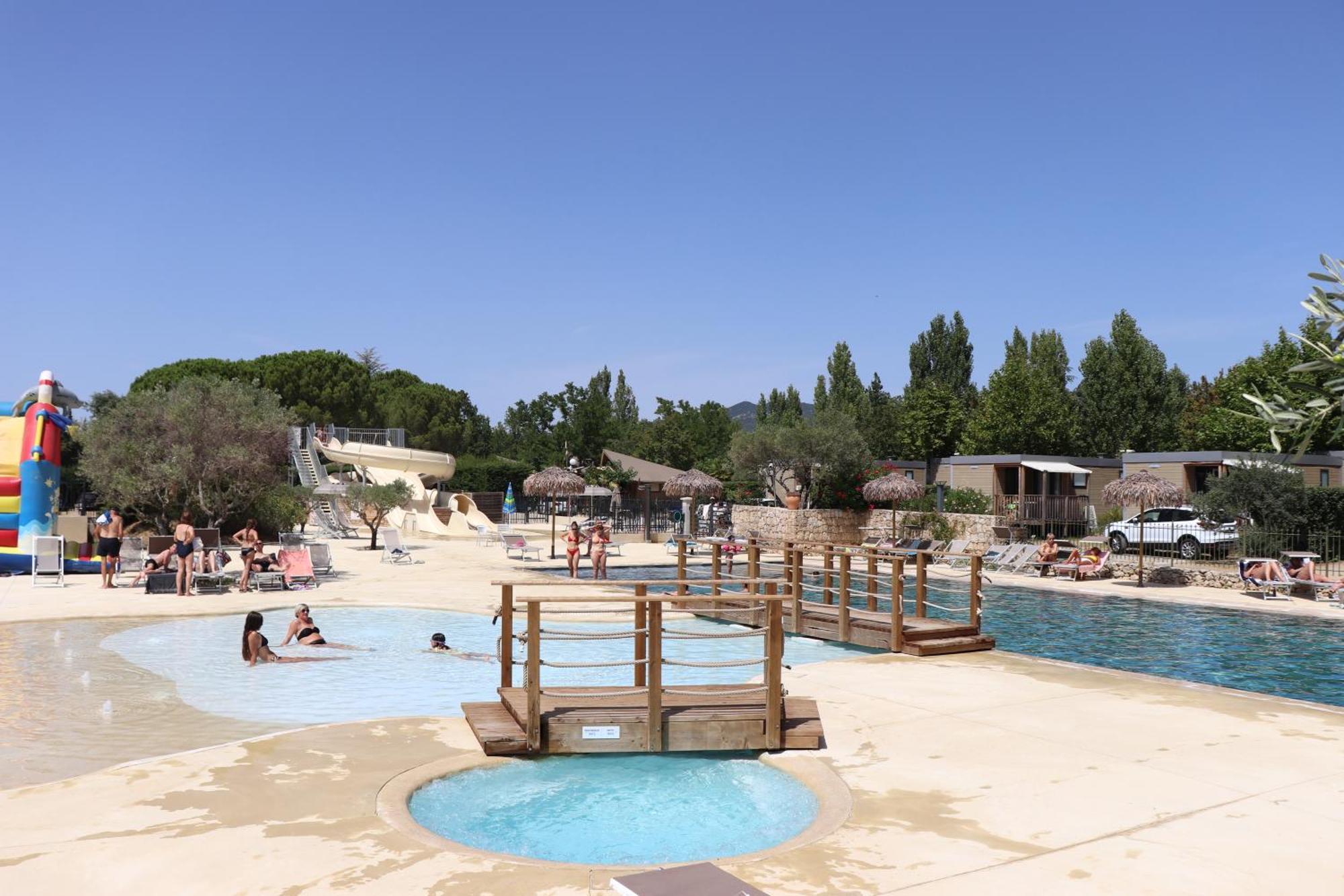 Camping International D'阿尔卑斯 外观 照片